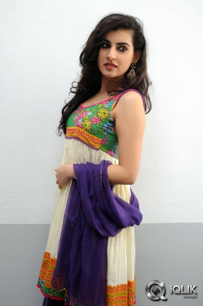 Archana-at-Maha-Bhaktha-Siriyala-Movie-Platinum-Disc-Function